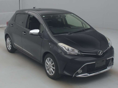 2014 Toyota Vitz NSP130[2]