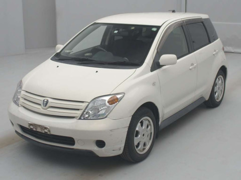 2004 Toyota IST NCP60[0]