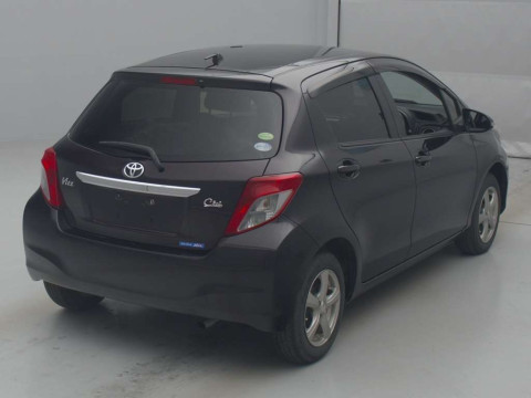 2014 Toyota Vitz NSP130[1]