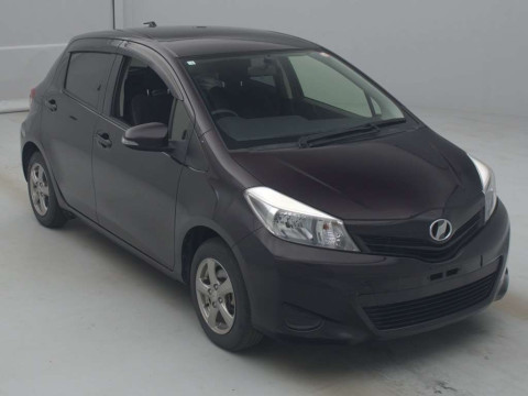 2014 Toyota Vitz NSP130[2]