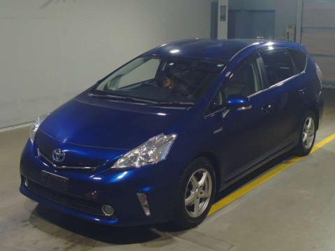 2013 Toyota Prius alpha ZVW41W[0]