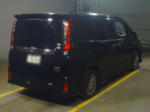 2016 Toyota Noah ZWR80W[1]