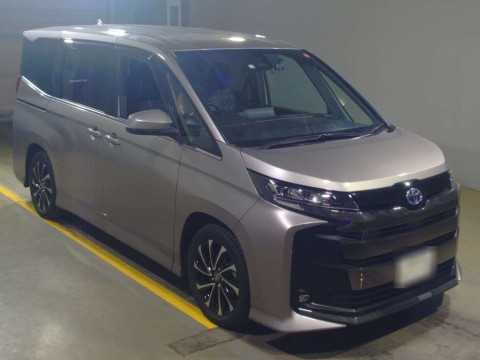 2022 Toyota Noah ZWR90W[2]