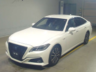 2018 Toyota Crown Hybrid