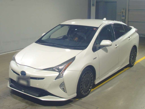 2015 Toyota Prius ZVW51[0]