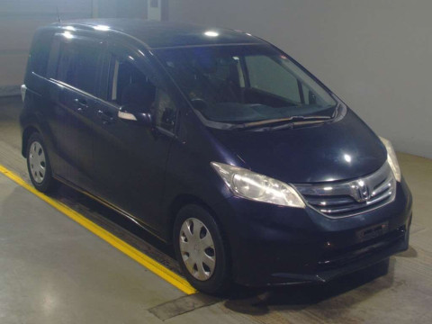 2012 Honda Freed GB3[2]