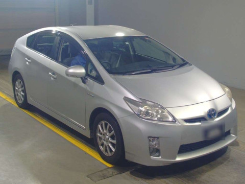 2010 Toyota Prius ZVW30[2]