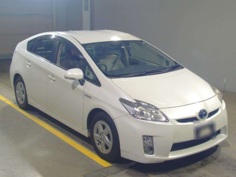 2010 Toyota Prius ZVW30[2]