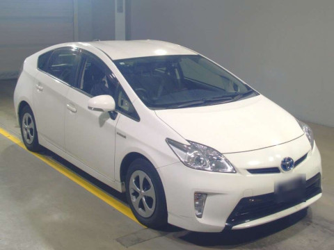 2014 Toyota Prius ZVW30[2]