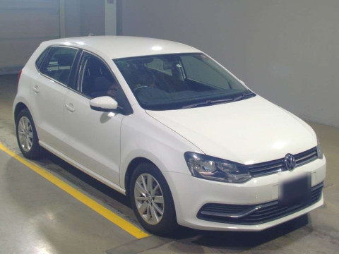 2015 Volkswagen Polo 6RCJZ[2]