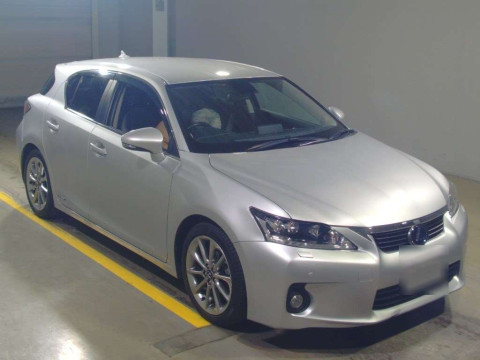 2013 Lexus CT ZWA10[1]