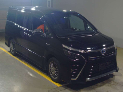 2019 Toyota Voxy ZWR80W[2]