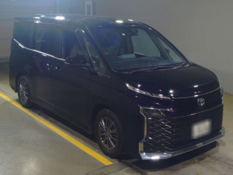 2022 Toyota Voxy MZRA90W[2]