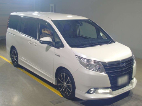 2016 Toyota Noah ZWR80G[2]