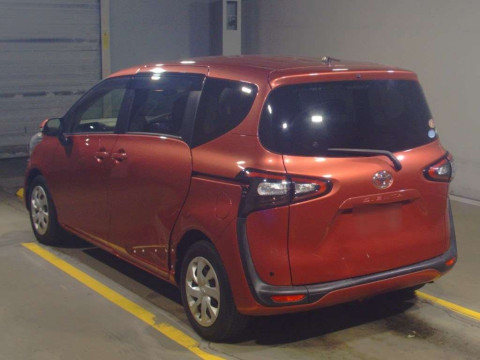 2016 Toyota Sienta NSP170G[2]