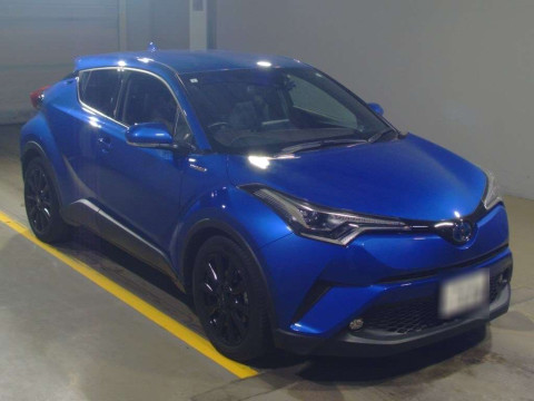 2019 Toyota C-HR ZYX10[1]