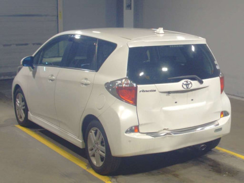 2011 Toyota Ractis NCP120[2]