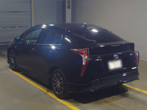 2018 Toyota Prius ZVW50[2]