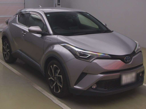 2017 Toyota C-HR ZYX10[1]