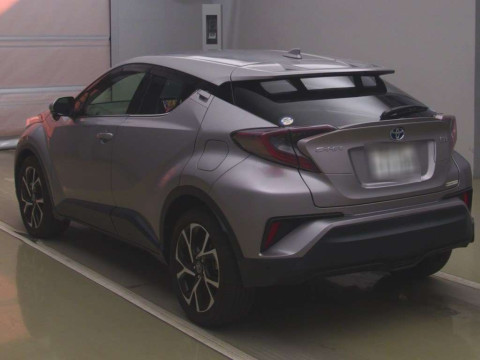 2017 Toyota C-HR ZYX10[2]