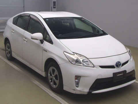 2014 Toyota Prius ZVW30[1]