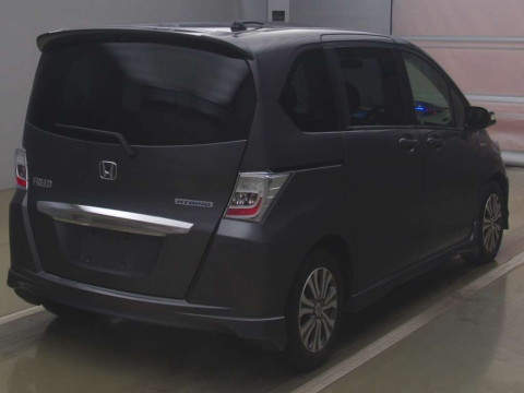 2012 Honda Freed hybrid GP3[1]