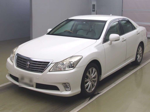 2011 Toyota Crown GRS200[0]