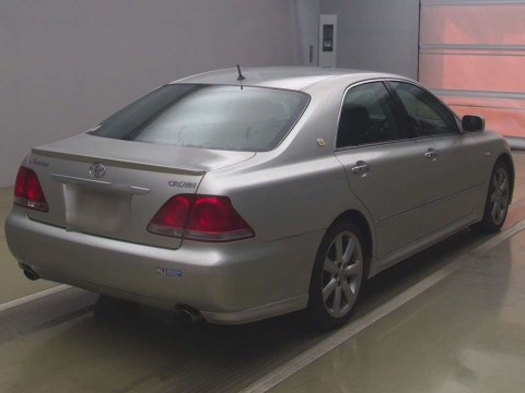 2004 Toyota Crown GRS182[1]