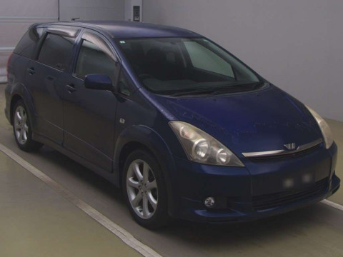 2005 Toyota Wish ANE11W[1]