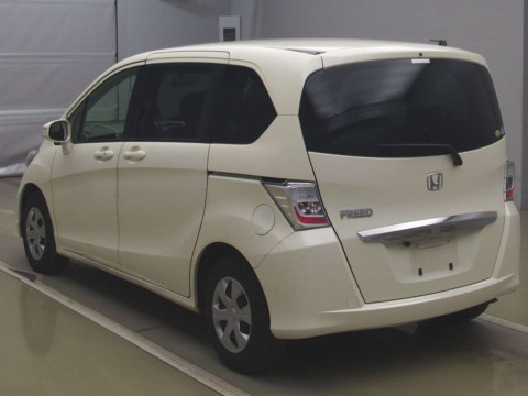 2012 Honda Freed GB3[2]