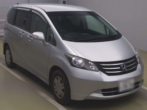 2011 Honda Freed GB3[1]