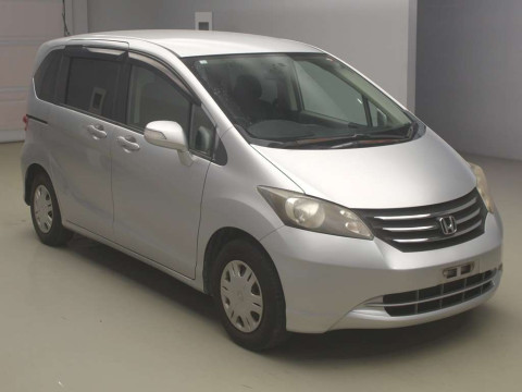 2010 Honda Freed GB3[1]