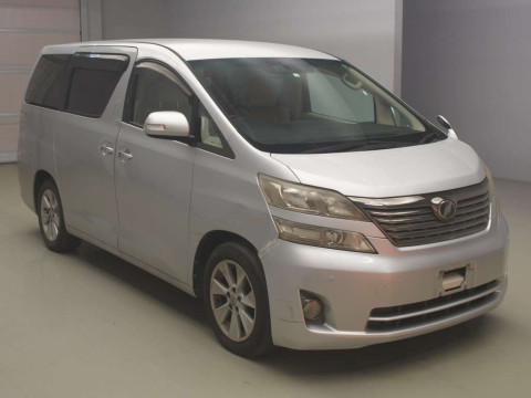 2010 Toyota Vellfire GGH20W[1]