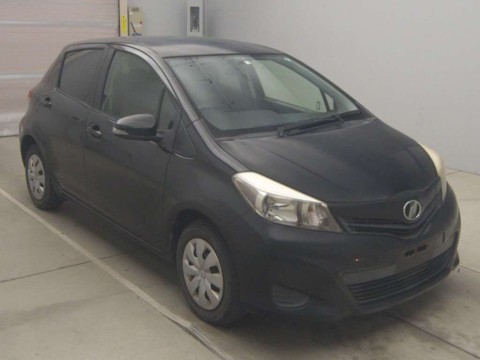 2012 Toyota Vitz NSP130[2]