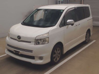 2010 Toyota Voxy