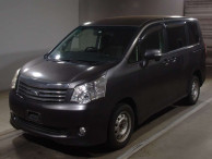 2012 Toyota Noah