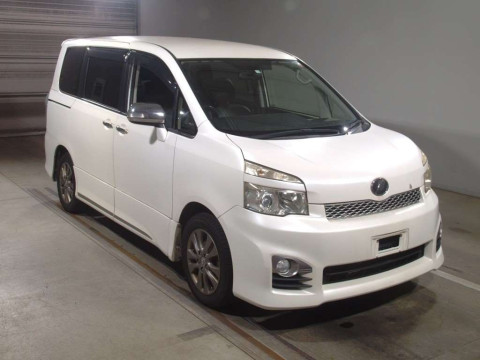 2012 Toyota Voxy ZRR70W[2]