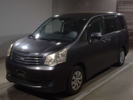 2013 Toyota Noah