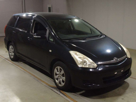 2005 Toyota Wish ZNE10G[1]