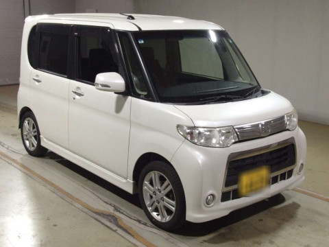 2013 Daihatsu Tanto Custom L375S[2]