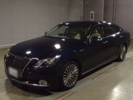 2014 Toyota Crown Majesta