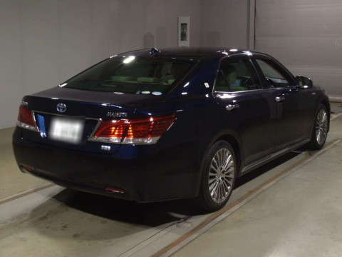 2014 Toyota Crown Majesta GWS214[1]