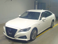 2018 Toyota Crown Hybrid