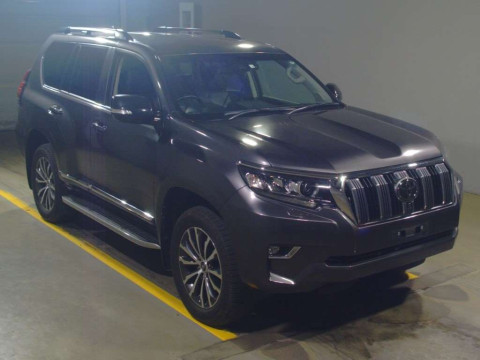 2018 Toyota Land Cruiser Prado GDJ151W[2]