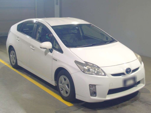 2011 Toyota Prius ZVW30[2]