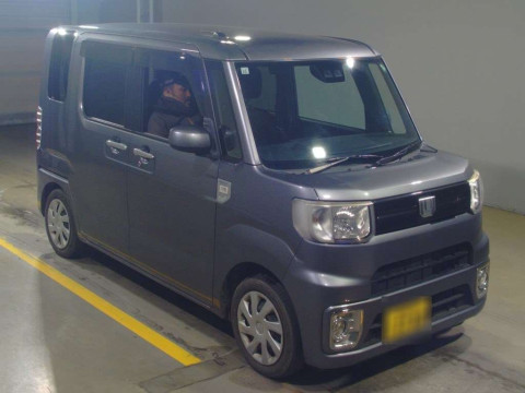 2019 Daihatsu Wake LA700S[2]