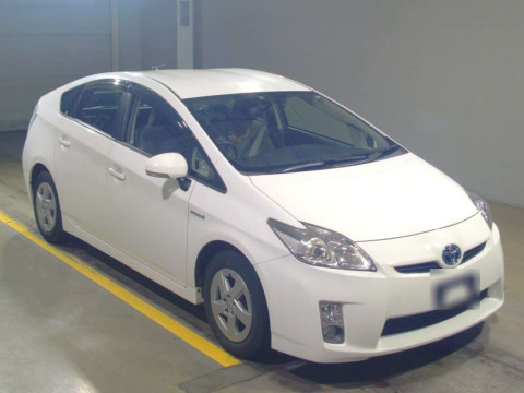 2010 Toyota Prius ZVW30[2]