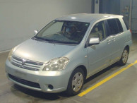 2005 Toyota Raum