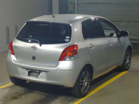 2009 Toyota Vitz SCP90[1]