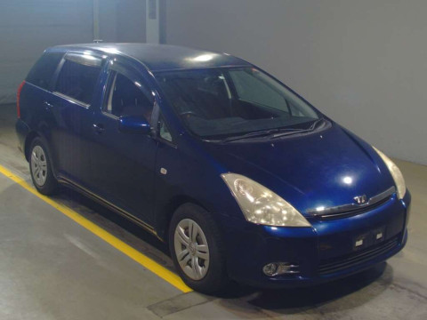 2004 Toyota Wish ANE10G[2]